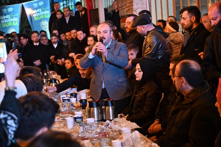 Bursa’da simit ve tahanlılar başkandan, çaylar vekilden