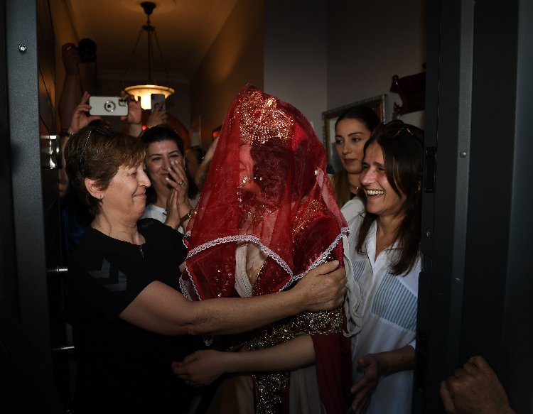 Bursa Osmangazi’de köy düğünü coşkusu… Bin yıllık gelenek yaşatıldı