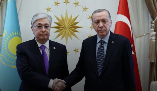 Cumhurbaskani-Erdogan-Kazakistan-Cumhurbaskani-Tokayev-ile-telefonda-gorustu.jpg