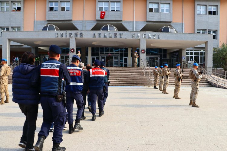 Edirne’de jandarma, 1 haftada  aranan 125 kişiyi yakaladı