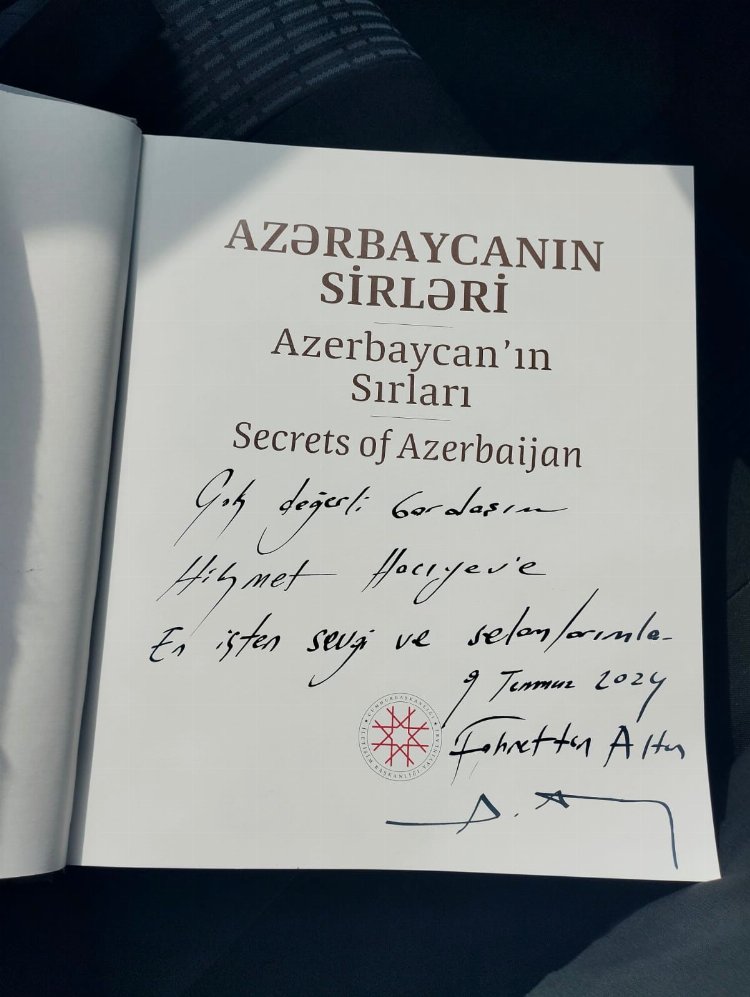 ‘Azerbaycan’ın Sırları’ kitabı Hacıyev’e takdim edildi