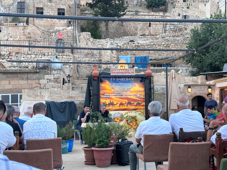 Kürtçe-Türkçe Okuma Grubu Mardin’de söyleşi yaptı.