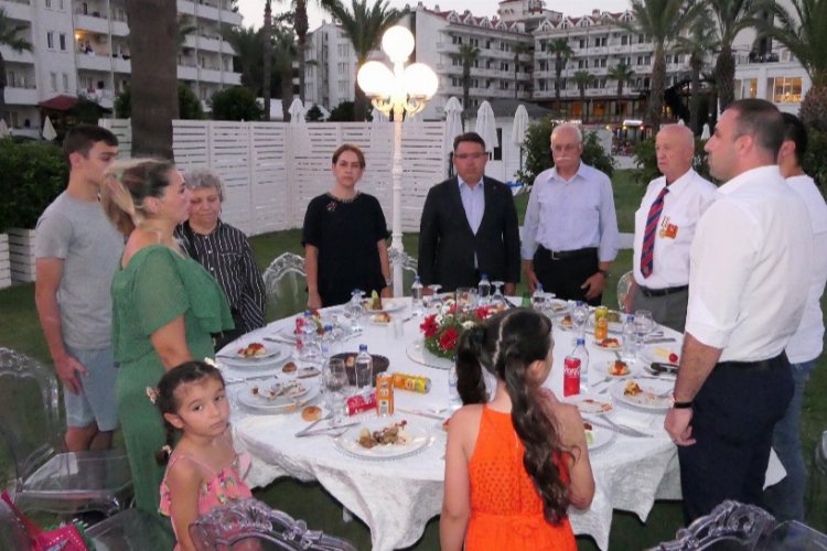 Muğla Marmaris’te 15 Temmuz şehitleri dualarla anıldı