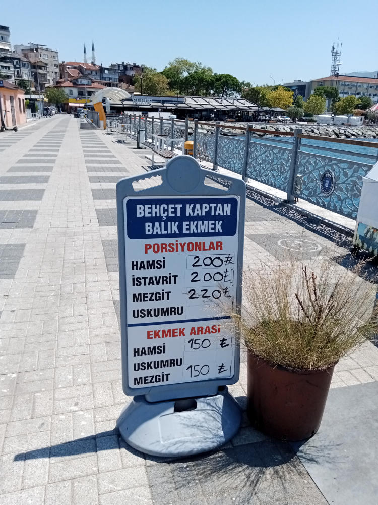 Balık ekmek, Gemlik’in bir numaralı lezzeti olmayı sürdürüyor