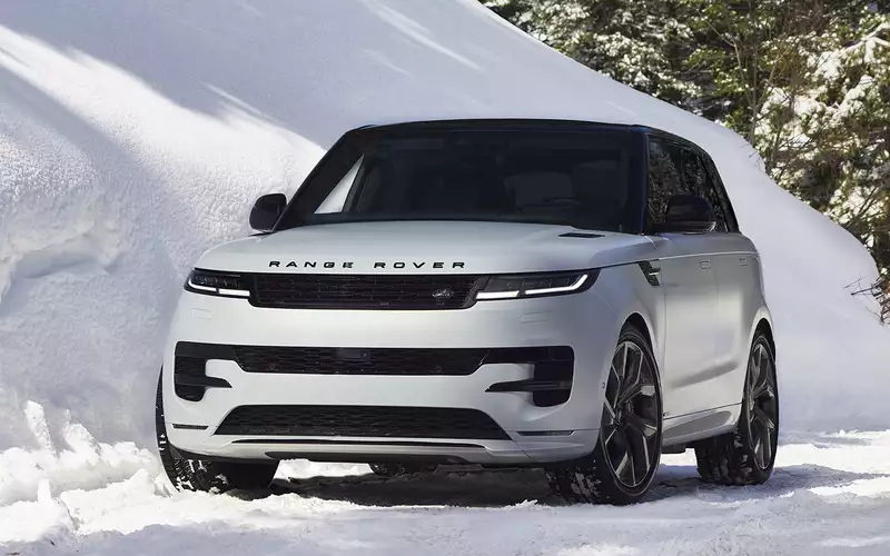 Land Rover Fiyat Listesi Mayıs 2025! İşte Range Rover Velar, Evouqe, Discovery ve Defender Şimdiki Fiyatları