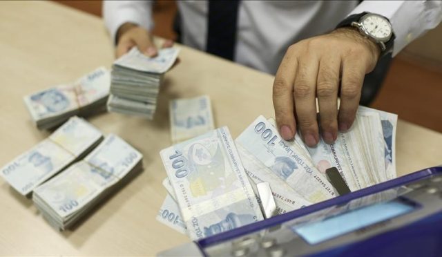 bankacilik-dalinin-mevduati-azaldi-pHIemGSw.jpg